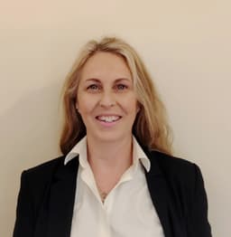 Rebecca, founder of SENDbeacon